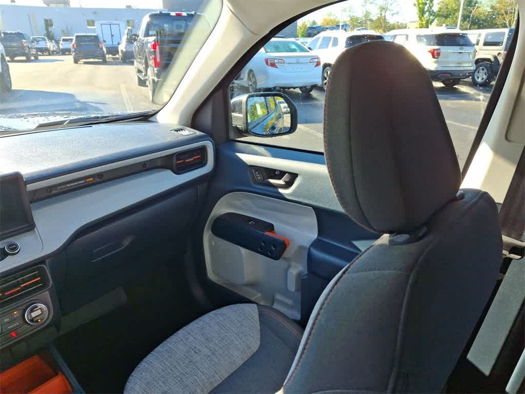 Thumbnail: 2022 Ford Maverick - 11