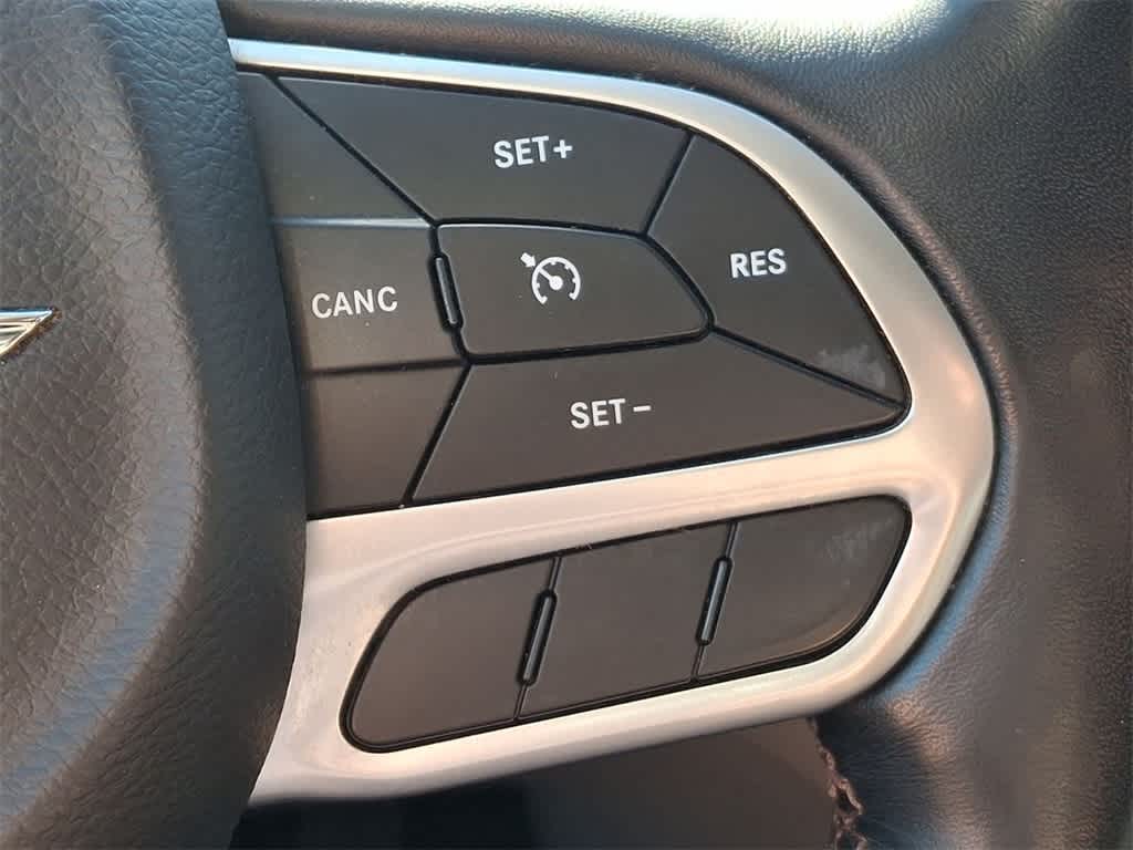 Thumbnail: 2019 Chrysler Pacifica - 24