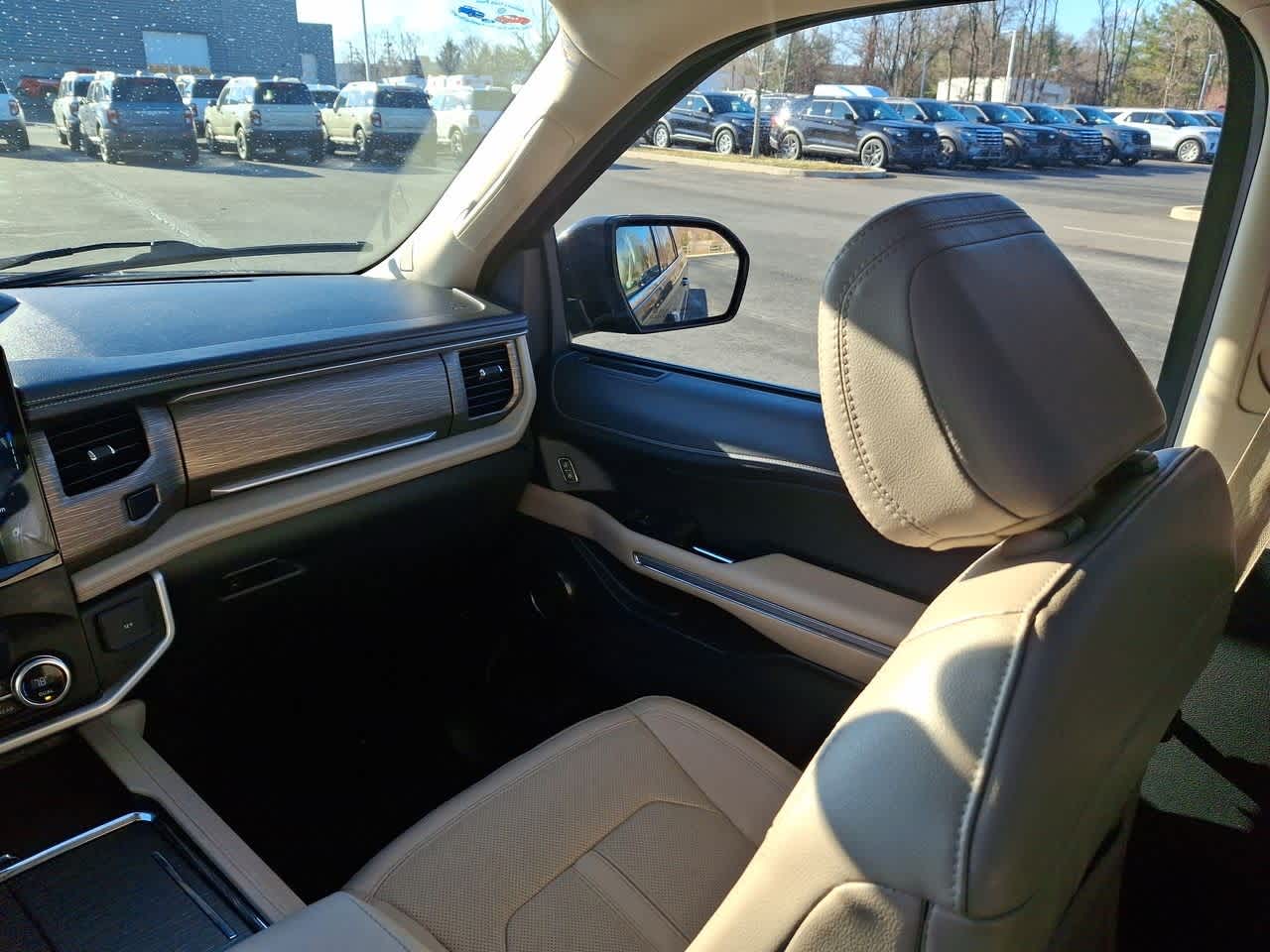 Thumbnail: 2023 Ford Expedition MAX - 11