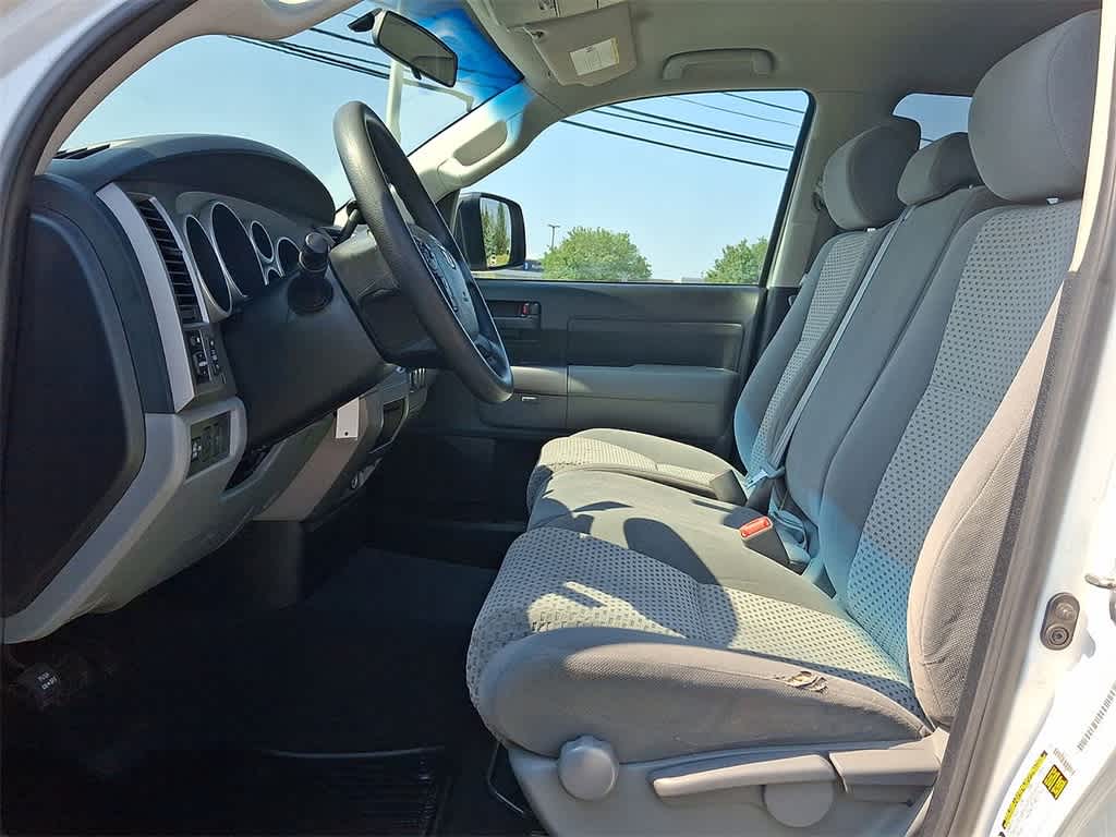 Thumbnail: 2013 Toyota Tundra - 11
