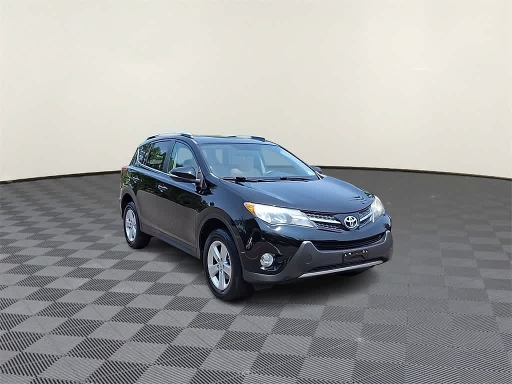 Thumbnail: 2014 Toyota RAV4 - 2