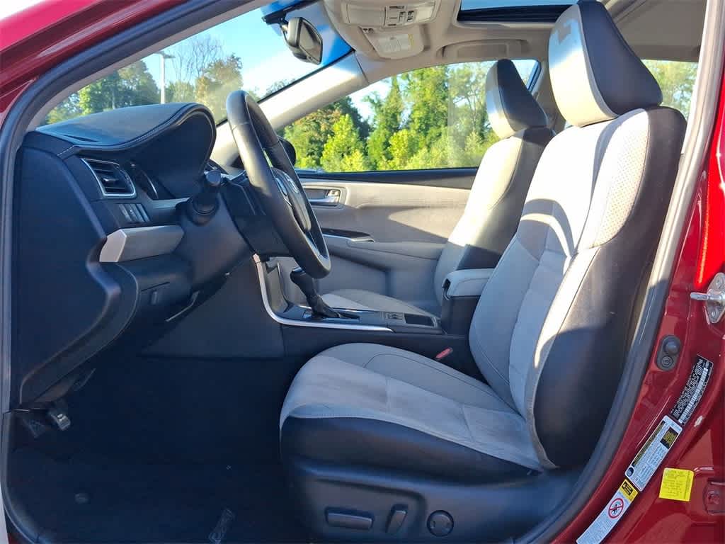 Thumbnail: 2015 Toyota Camry - 17