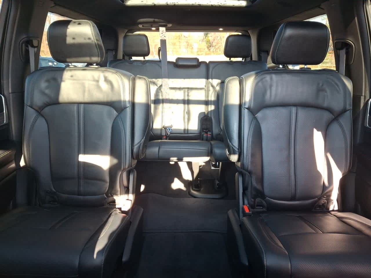 Thumbnail: 2022 Jeep Wagoneer - 13