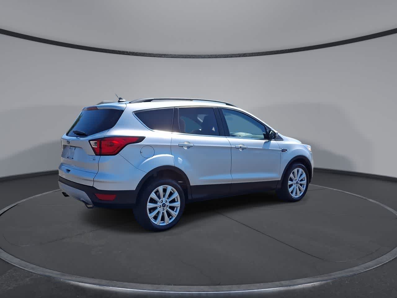 Thumbnail: 2019 Ford Escape - 8