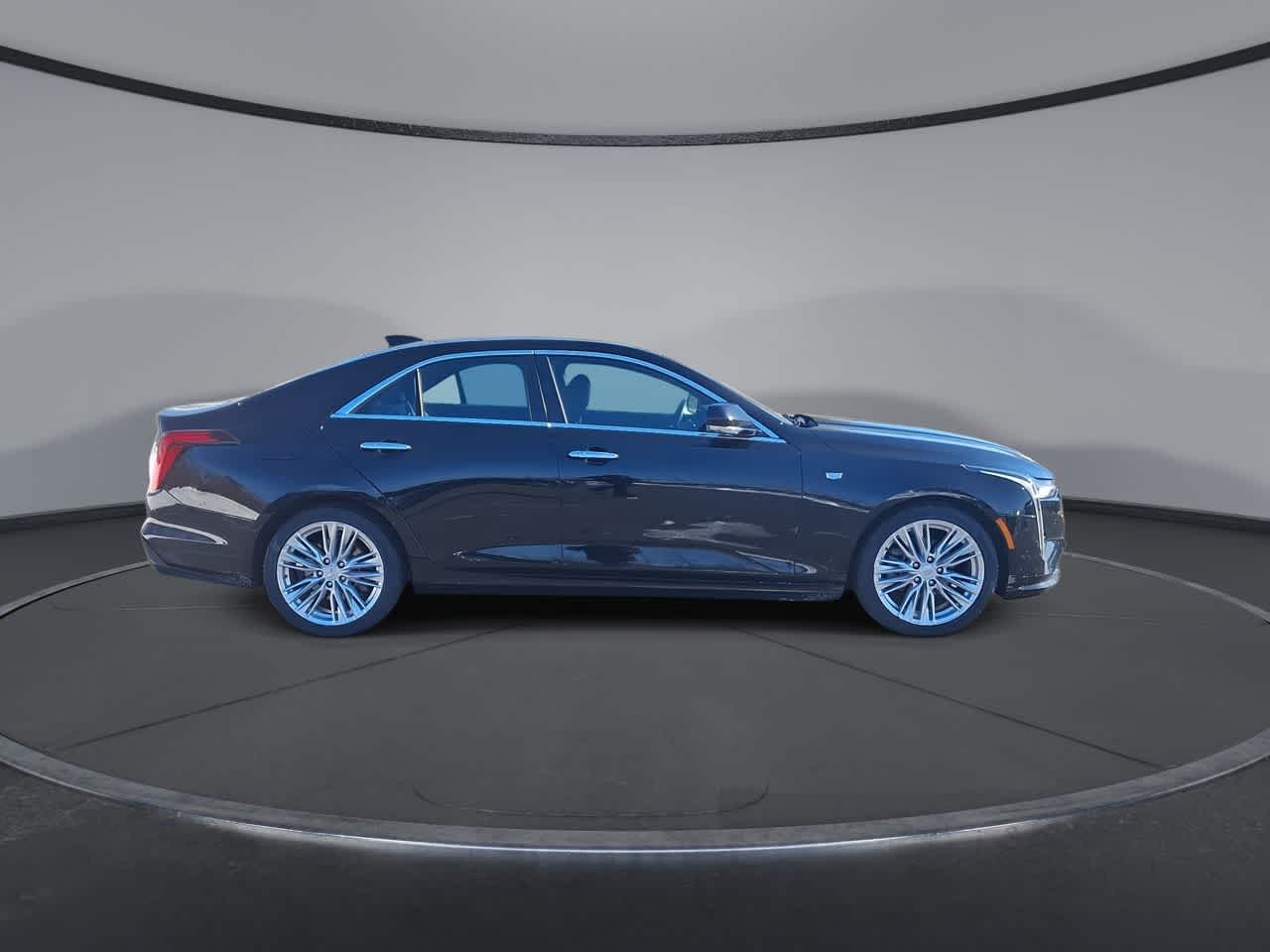 Thumbnail: 2023 Cadillac CT4 - 9