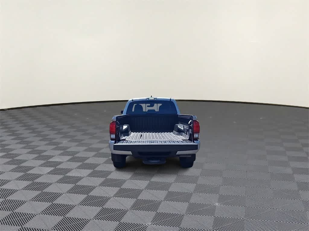 Thumbnail: 2019 Toyota Tacoma - 7