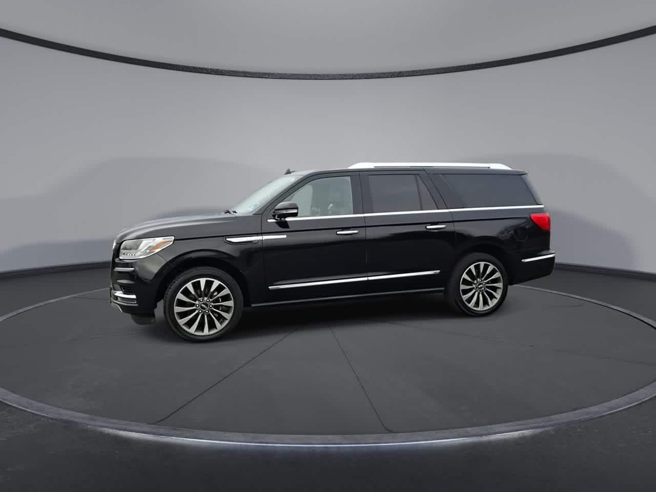 Thumbnail: 2019 Lincoln Navigator L - 4