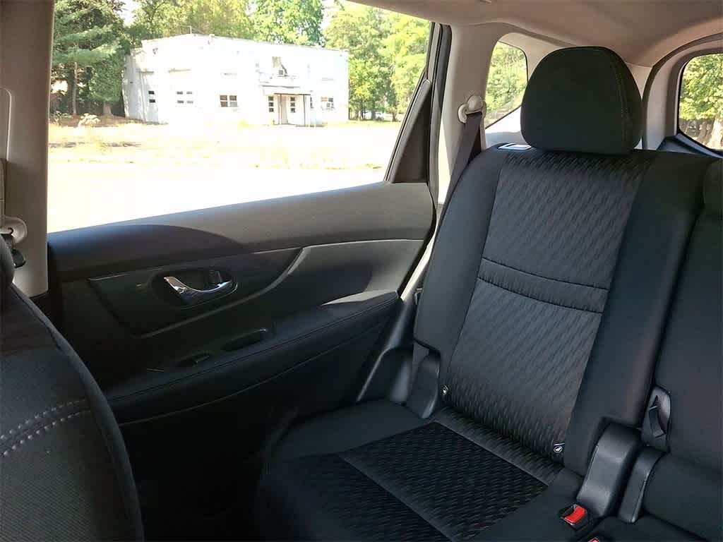Thumbnail: 2018 Nissan Rogue - 12
