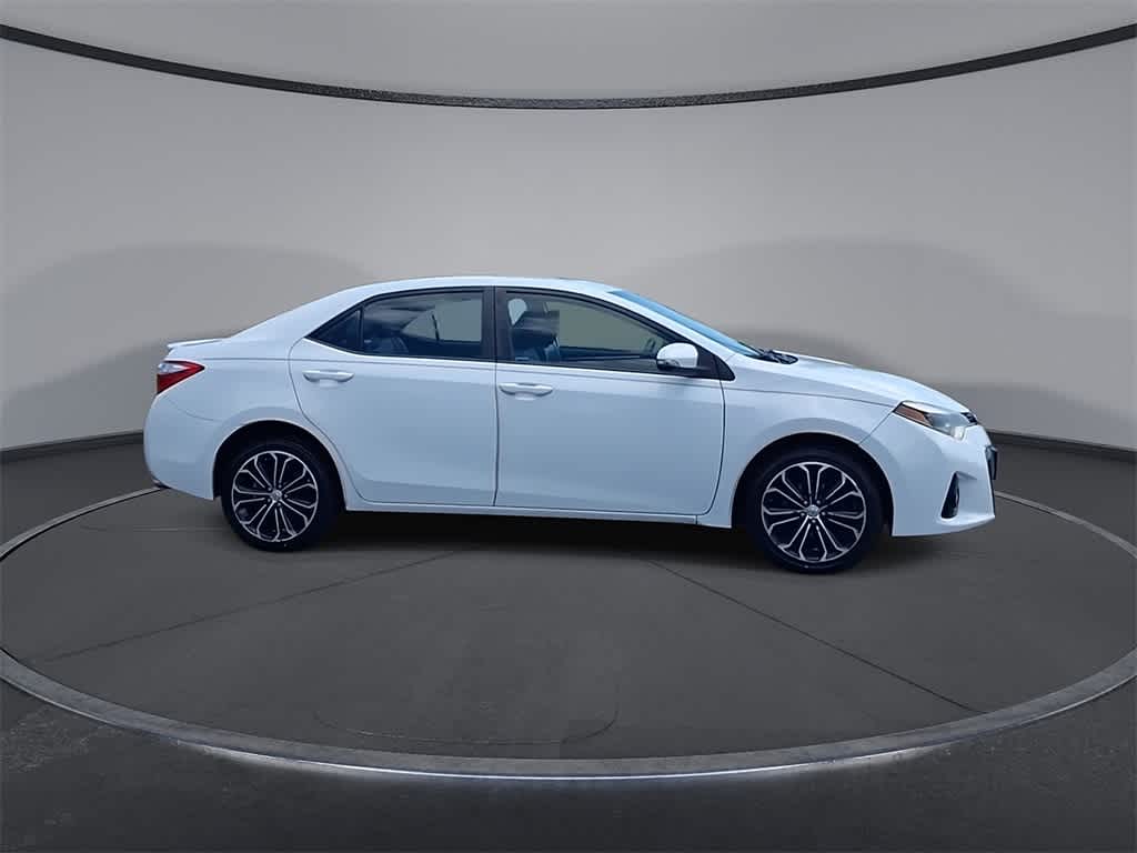 Thumbnail: 2015 Toyota Corolla - 9