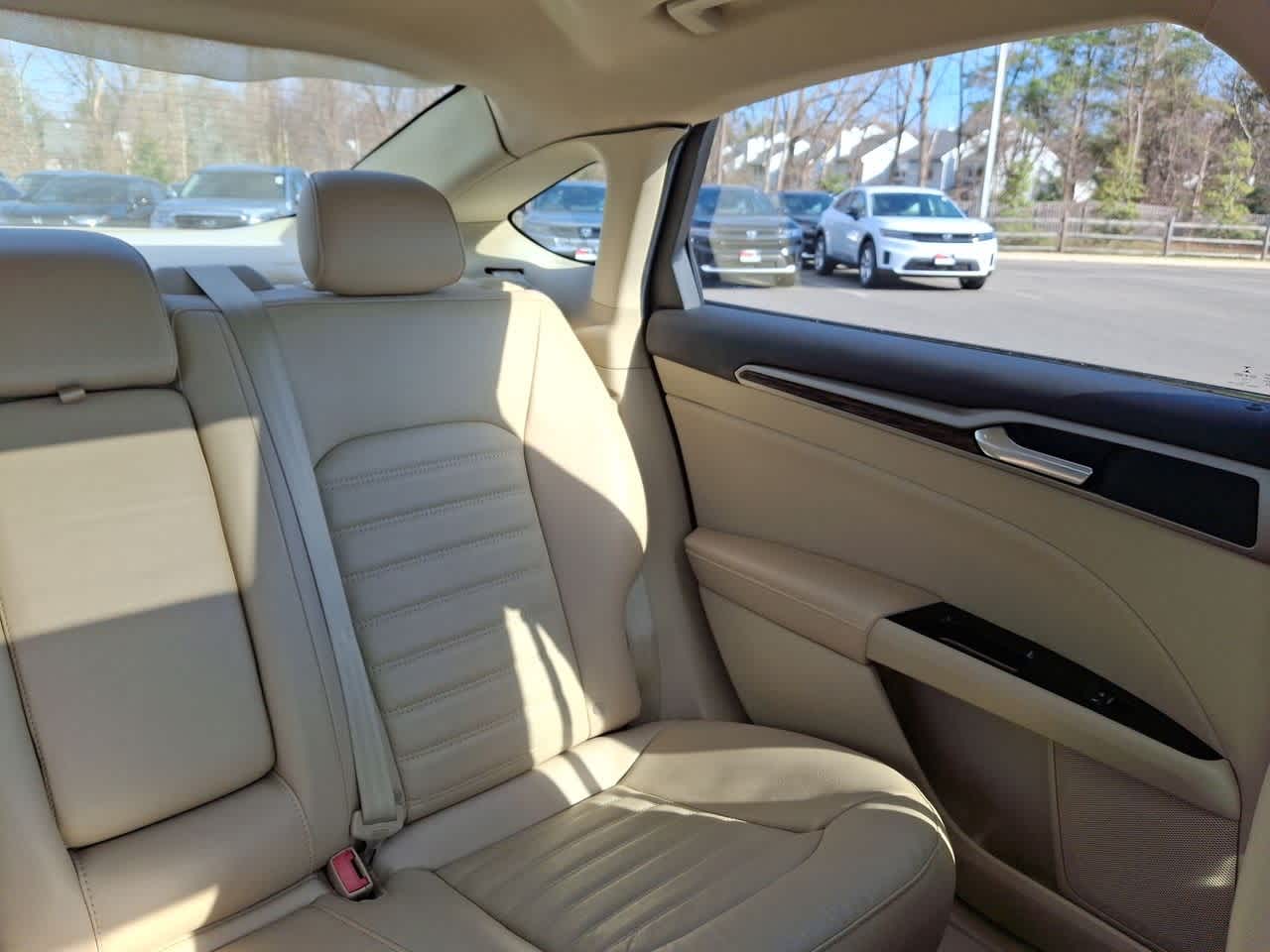 Thumbnail: 2013 Ford Fusion - 14