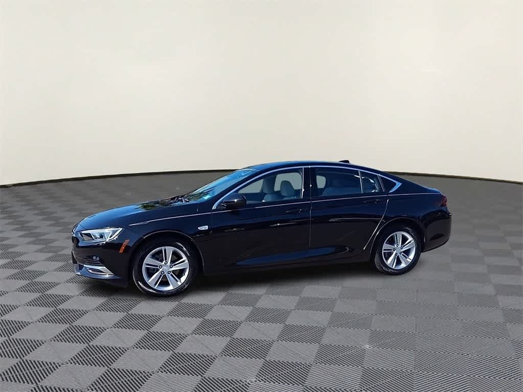 Thumbnail: 2018 Buick Regal - 4
