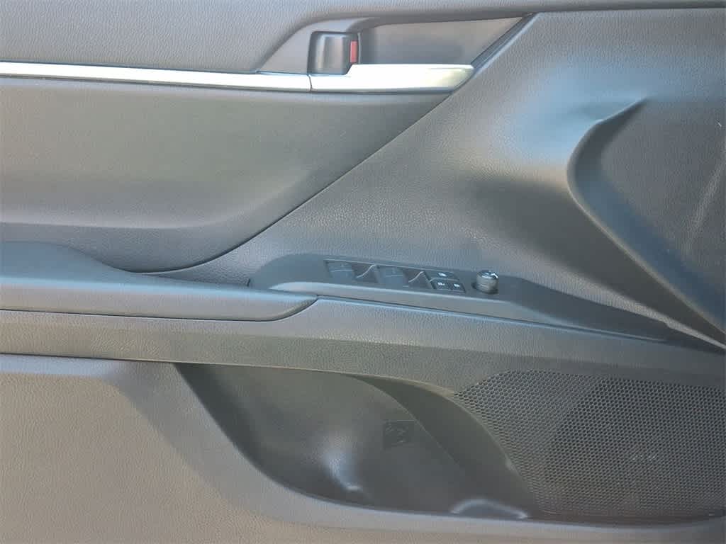 Thumbnail: 2023 Toyota Camry - 16