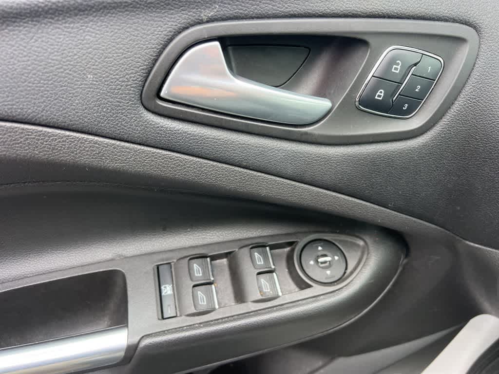 Thumbnail: 2014 Ford Escape - 11
