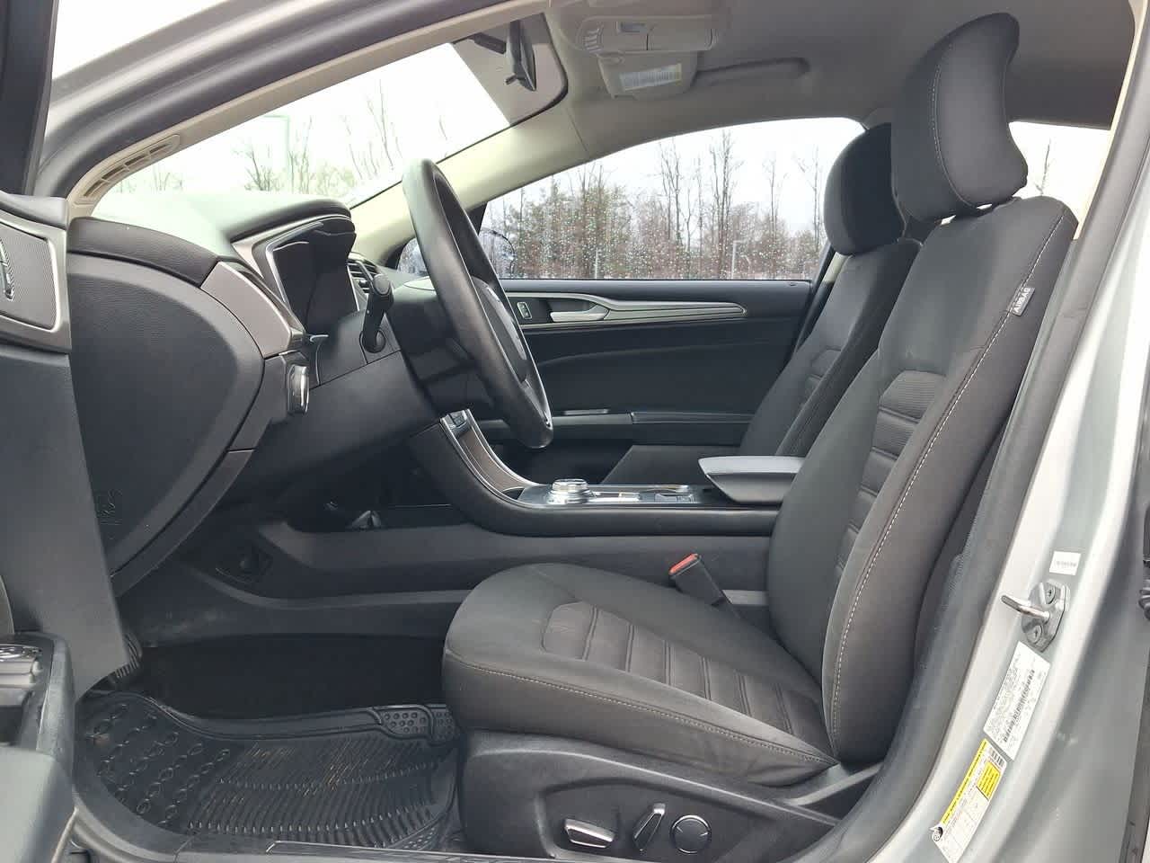 Thumbnail: 2017 Ford Fusion - 17