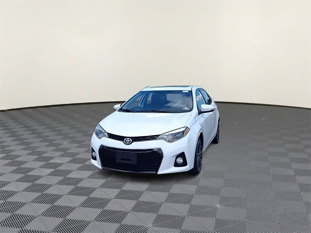 Thumbnail: 2015 Toyota Corolla - 3