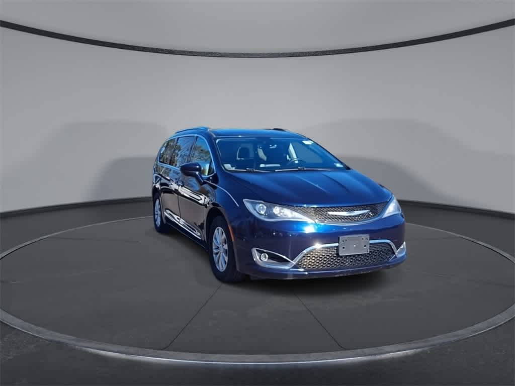 Thumbnail: 2019 Chrysler Pacifica - 2