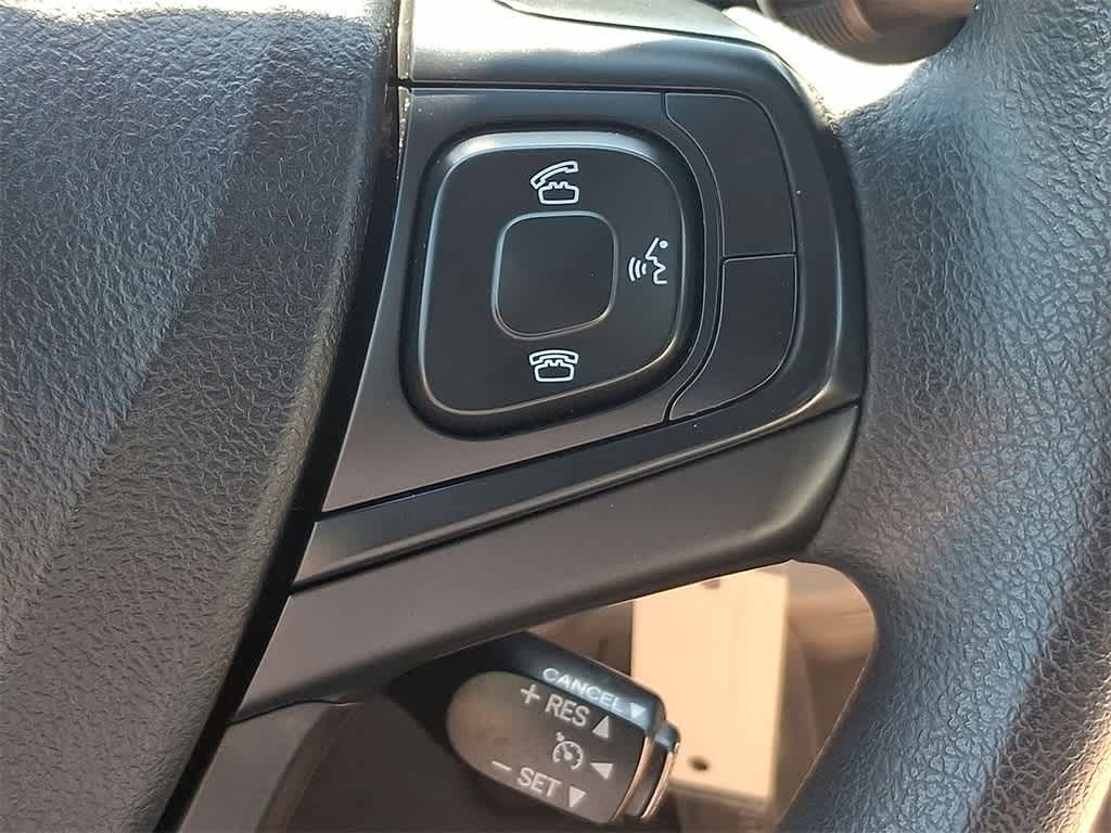 Thumbnail: 2015 Toyota Camry - 24