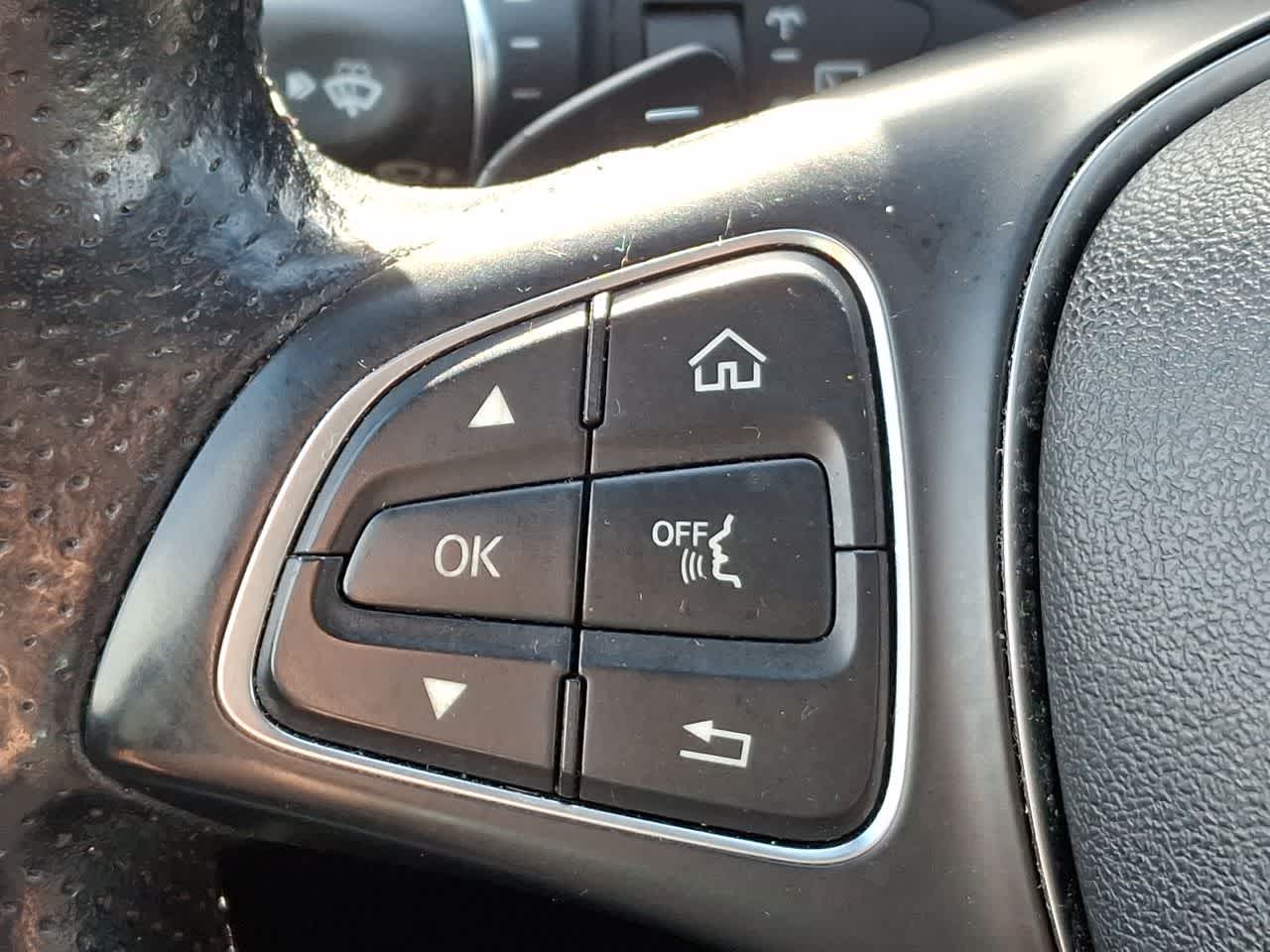 Thumbnail: 2019 Mercedes-Benz GLC - 23