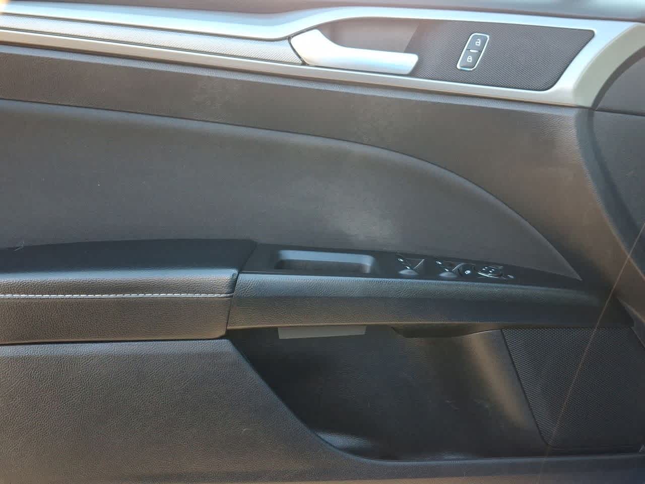 Thumbnail: 2019 Ford Fusion - 16