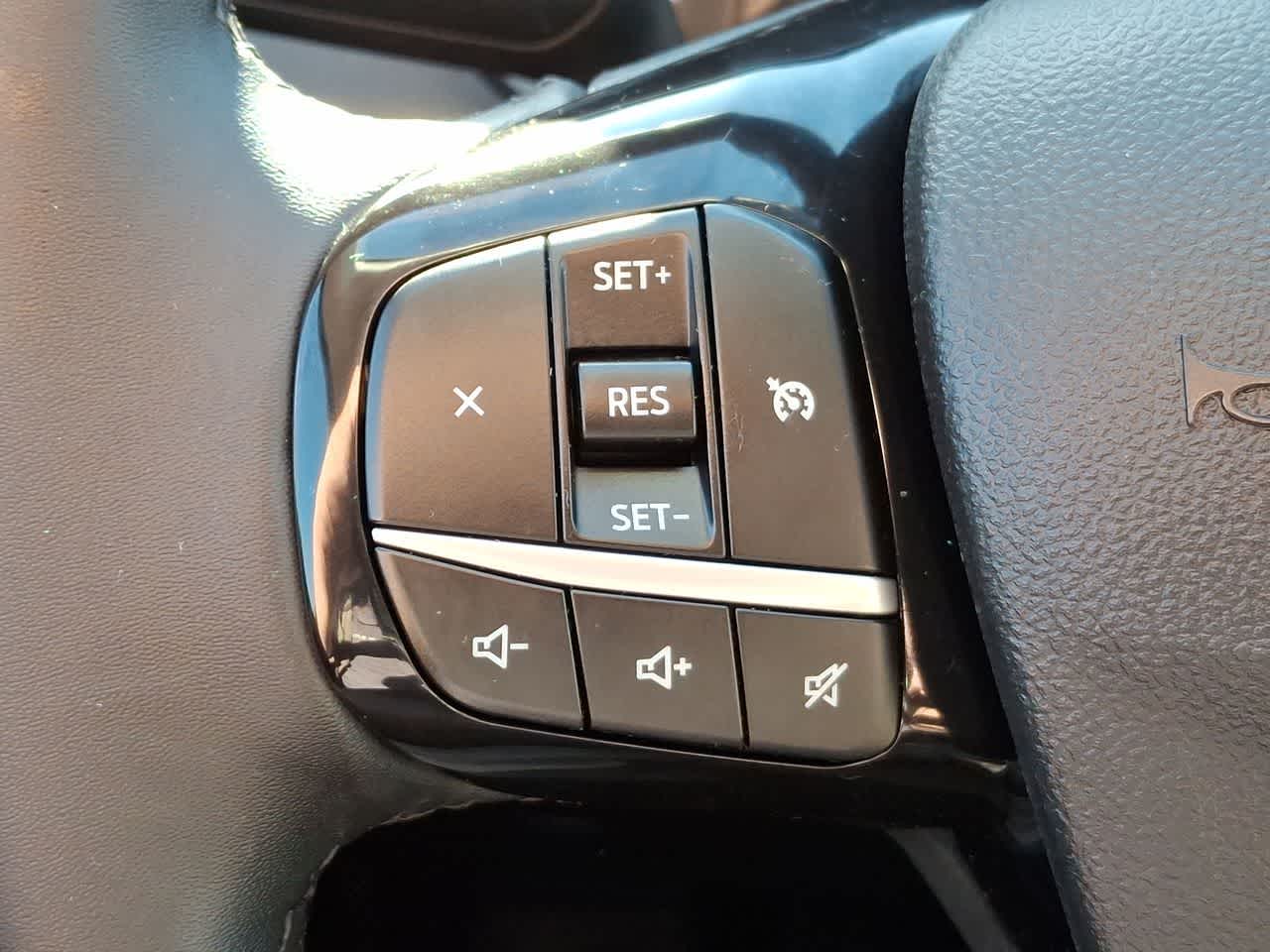 Thumbnail: 2022 Ford Escape - 23