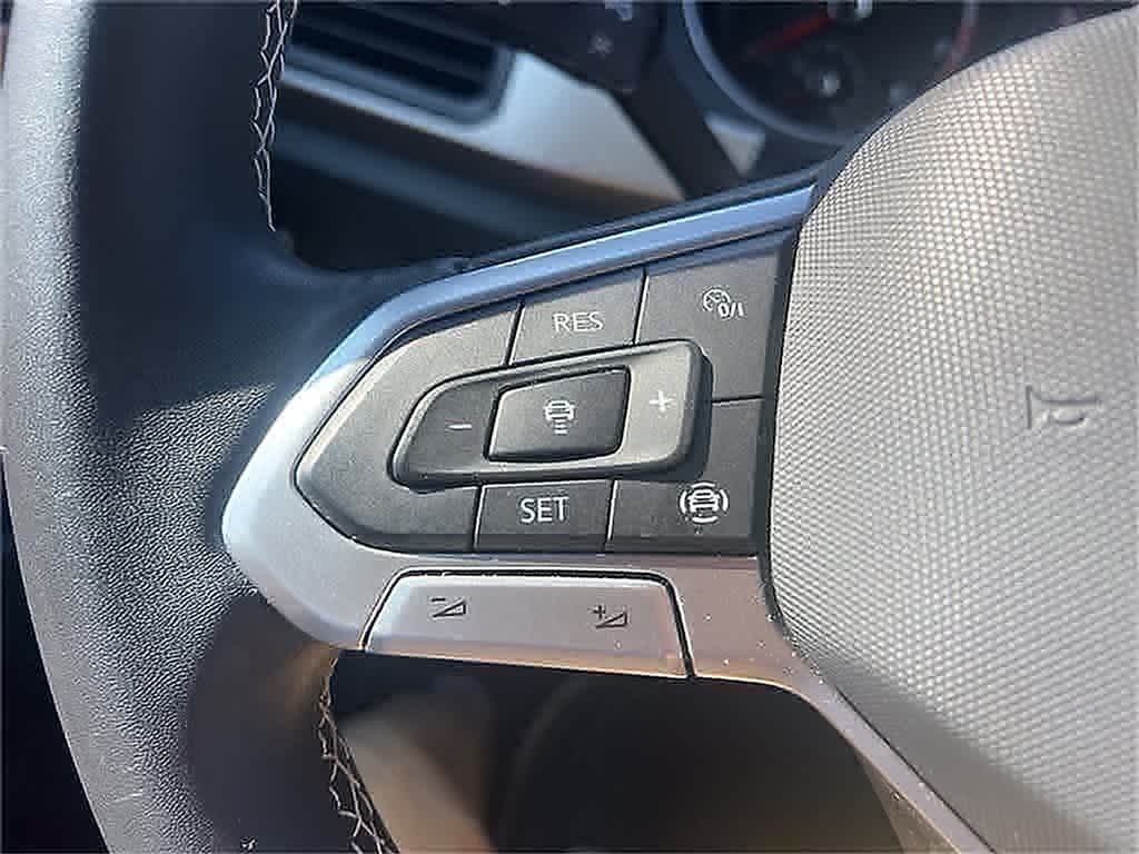Thumbnail: 2021 Volkswagen Atlas - 13
