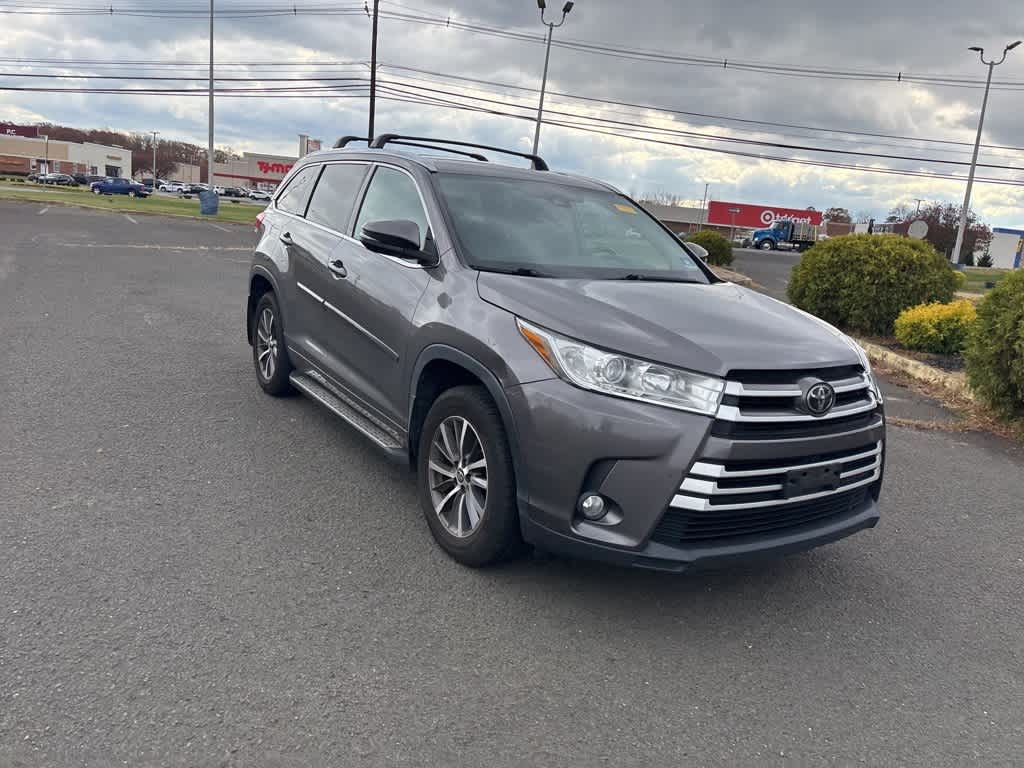 Thumbnail: 2018 Toyota Highlander - 7