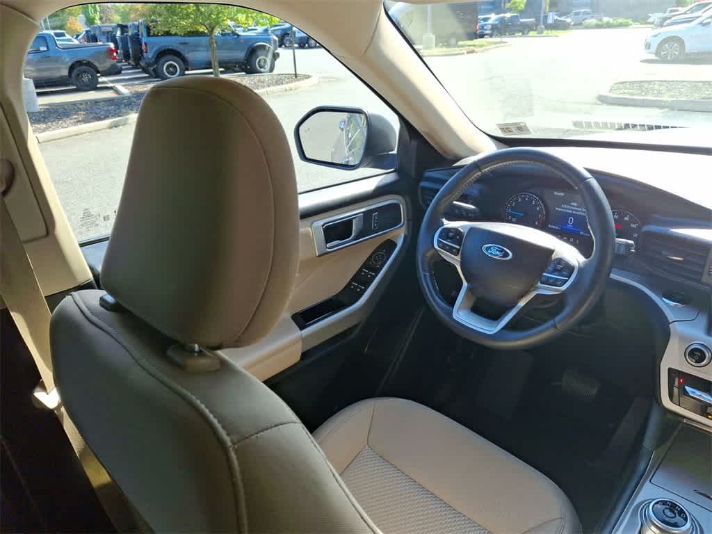 Thumbnail: 2022 Ford Explorer - 15