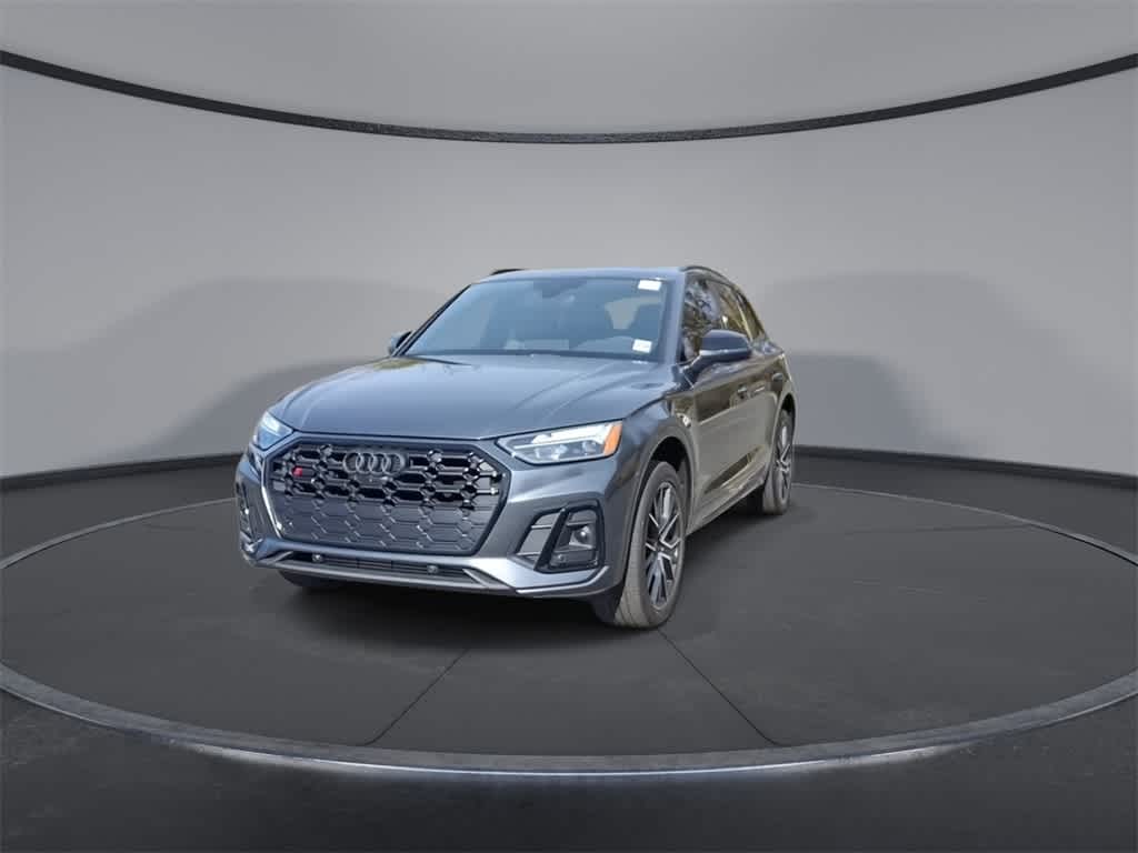 Thumbnail: 2023 Audi SQ5 - 3