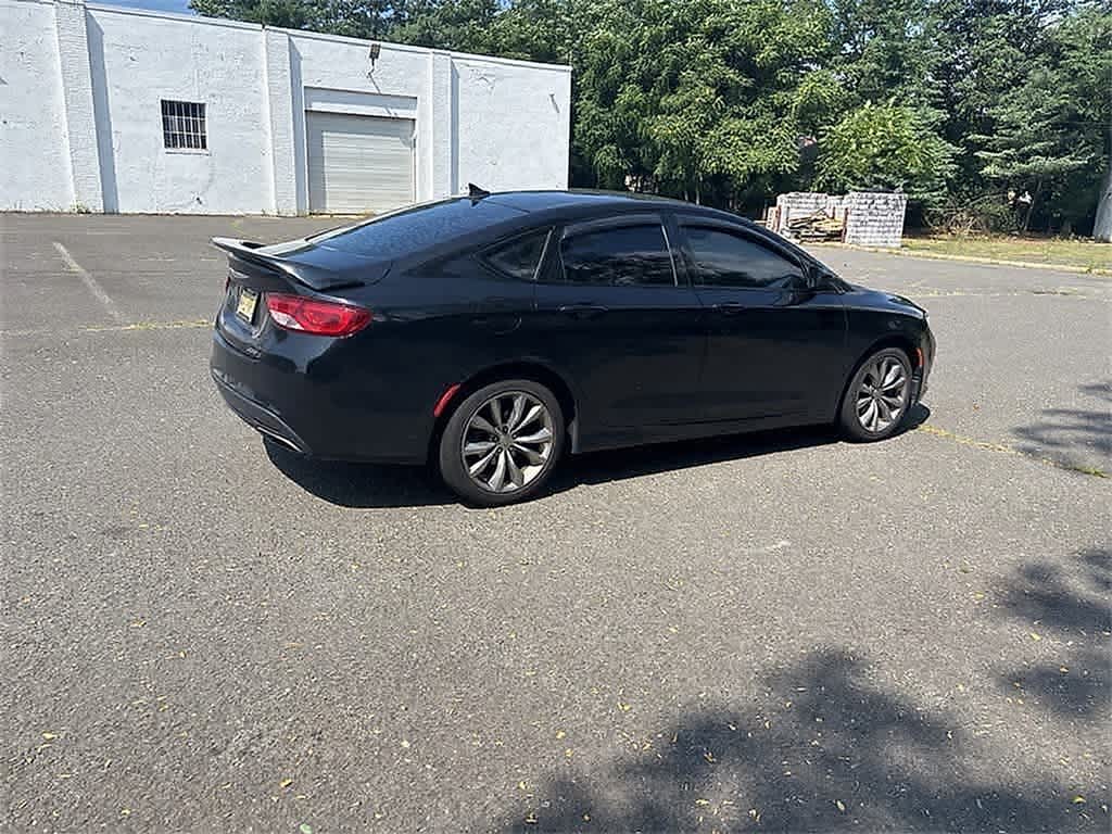 Thumbnail: 2016 Chrysler 200 - 5