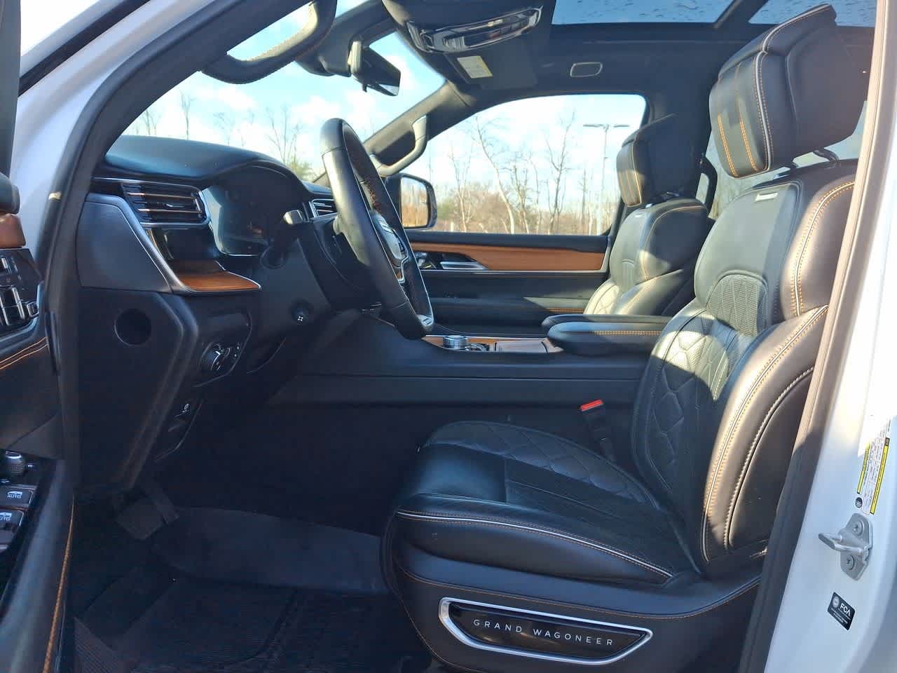 Thumbnail: 2024 Jeep Grand Wagoneer L - 17