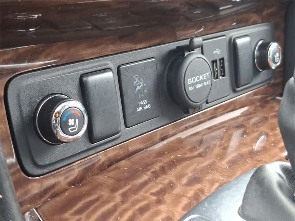 Thumbnail: 2019 Nissan Armada - 25