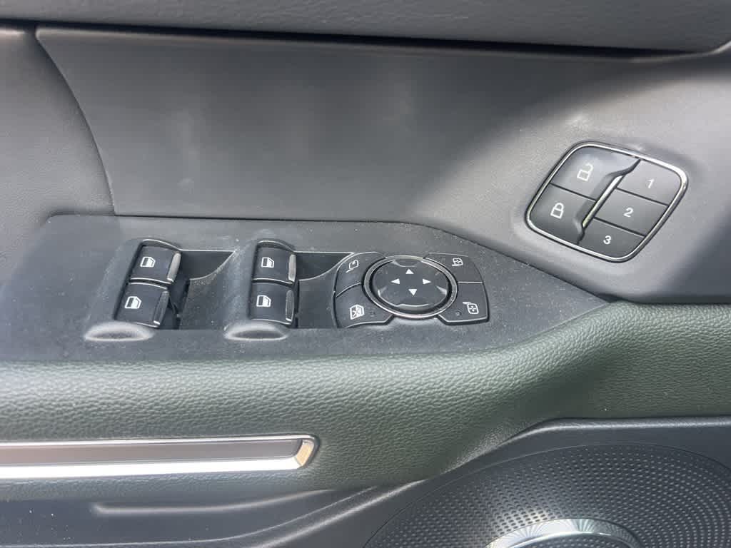 Thumbnail: 2022 Ford Expedition - 12