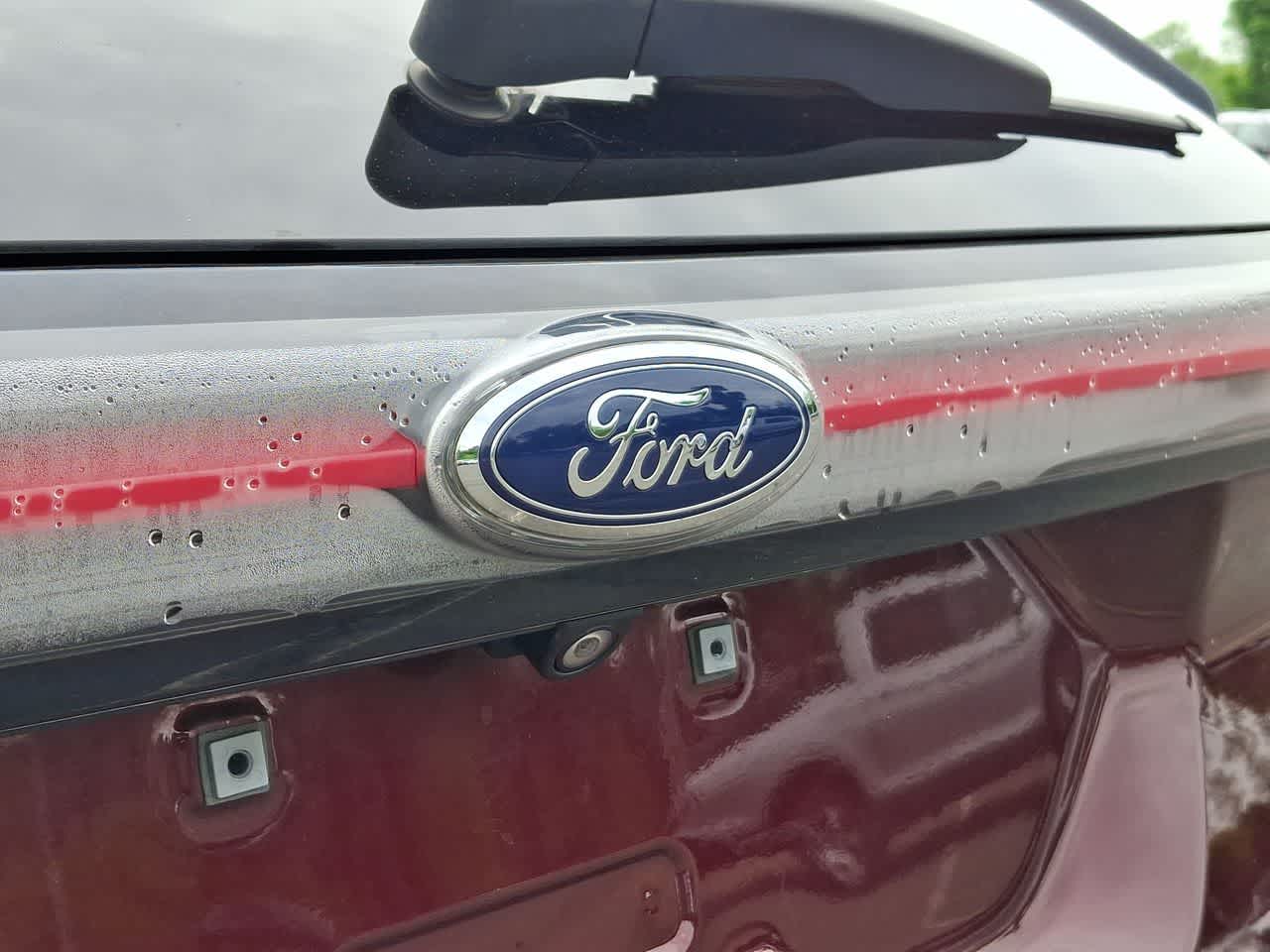 Thumbnail: 2017 Ford Edge - 25