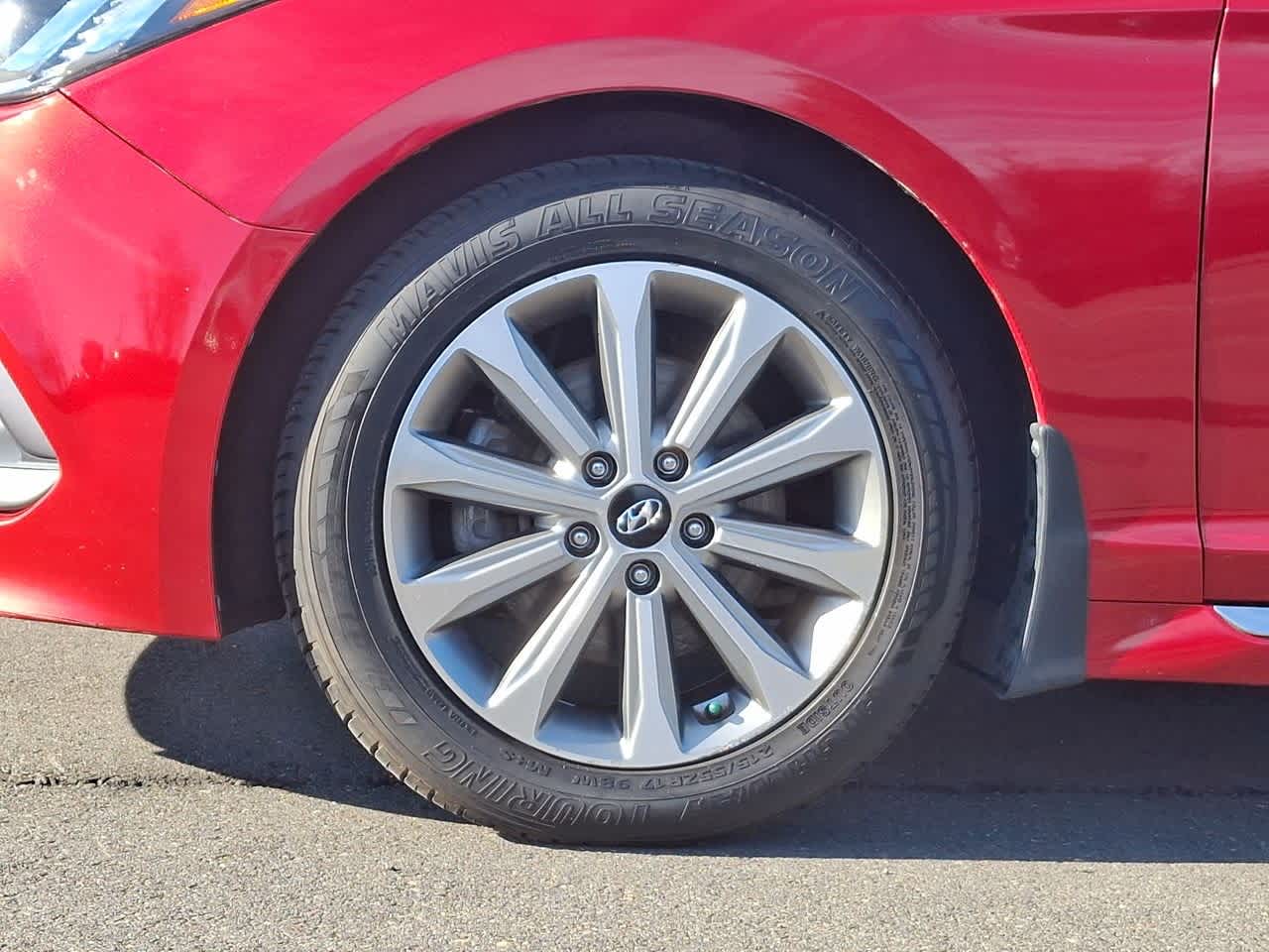 Thumbnail: 2017 Hyundai Sonata - 29