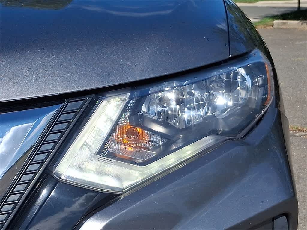Thumbnail: 2018 Nissan Rogue - 30