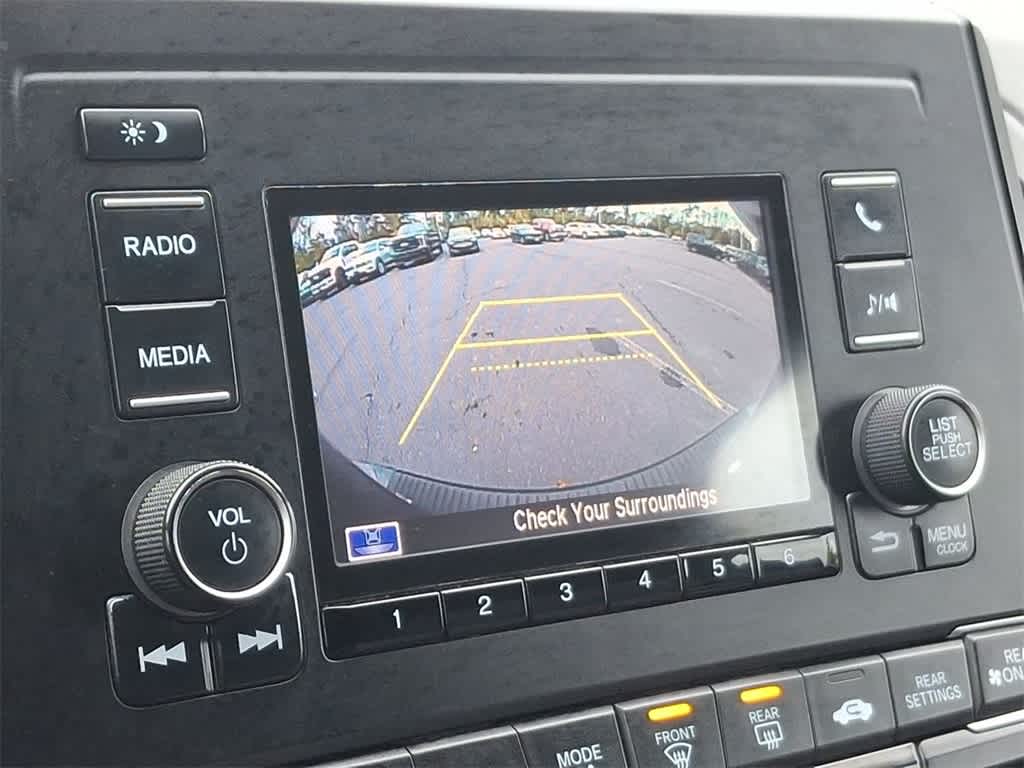 Thumbnail: 2019 Honda Odyssey - 21