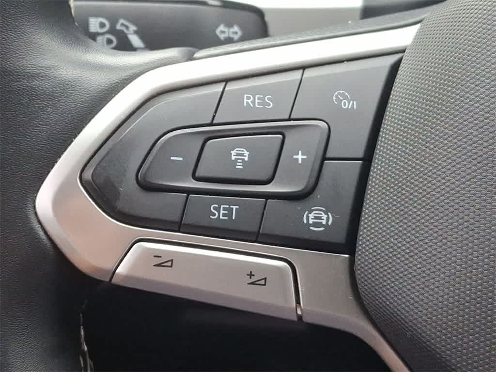 Thumbnail: 2022 Volkswagen Atlas - 23