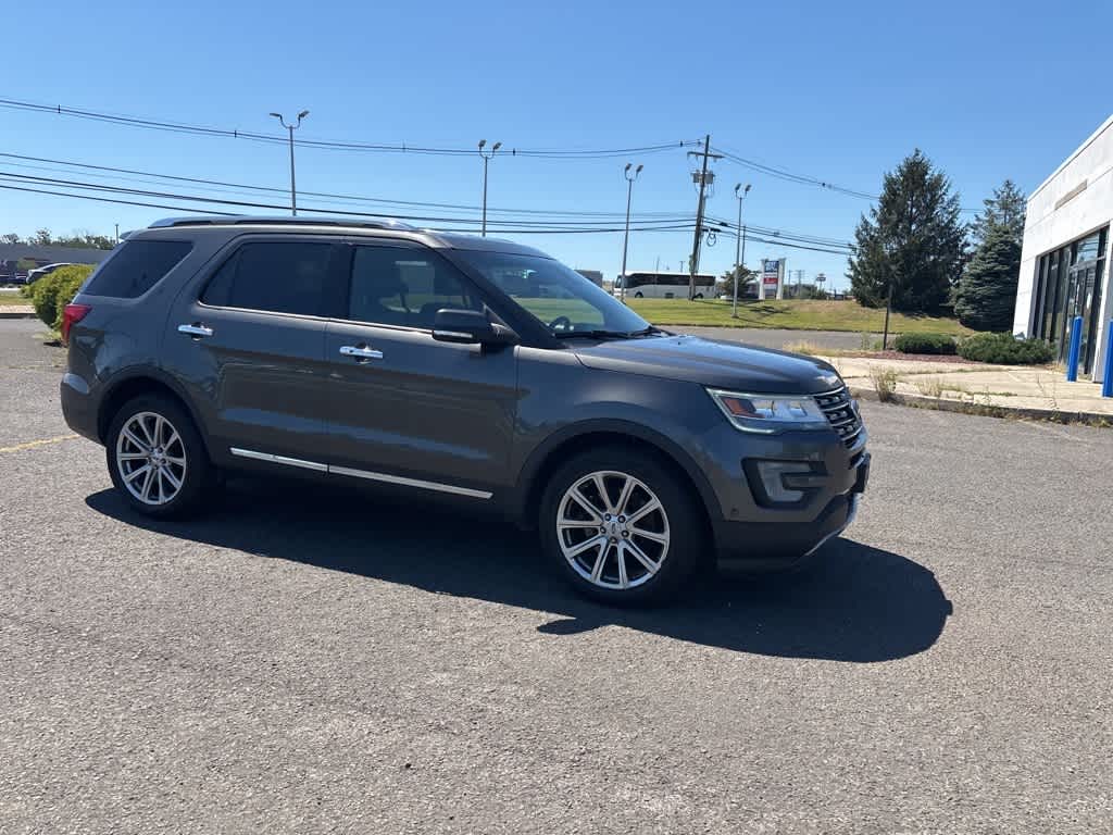 Thumbnail: 2017 Ford Explorer - 9