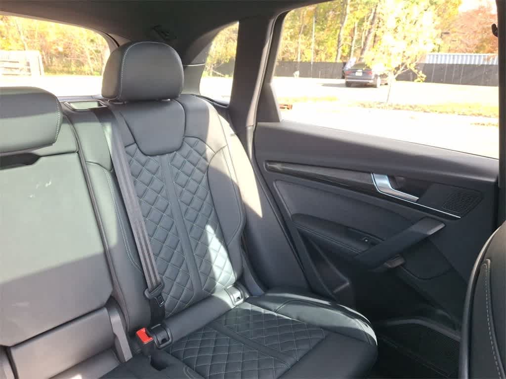 Thumbnail: 2023 Audi SQ5 - 14