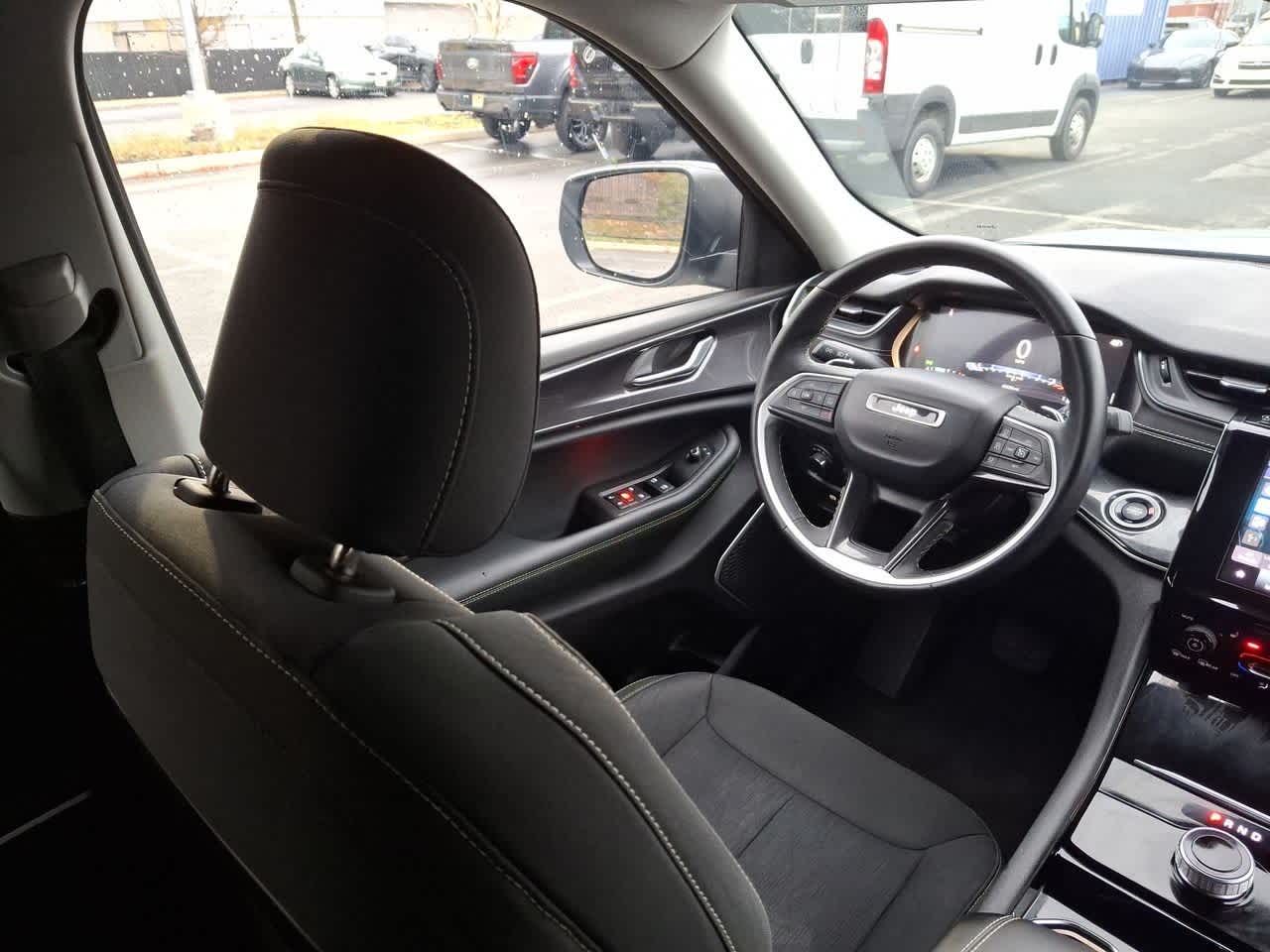 Thumbnail: 2021 Jeep Grand Cherokee L - 15