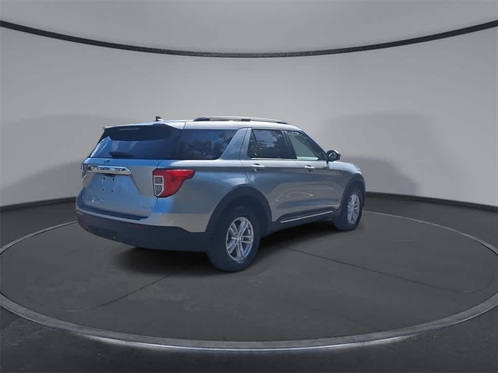 Thumbnail: 2022 Ford Explorer - 8