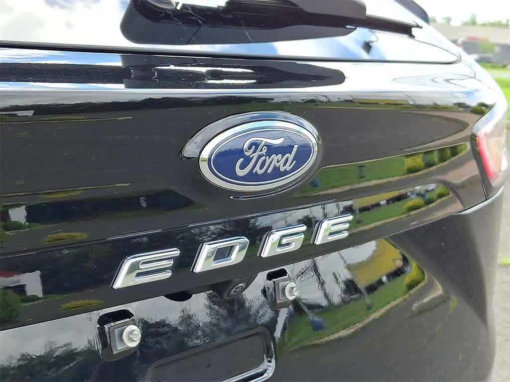 Thumbnail: 2023 Ford Edge - 22