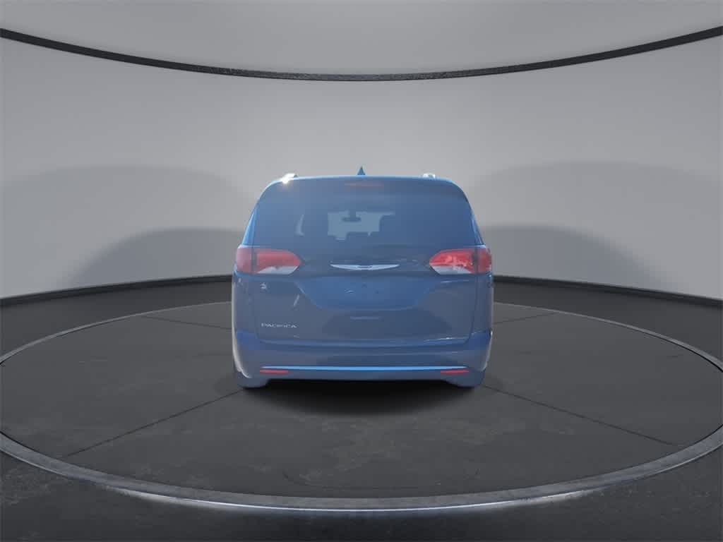 Thumbnail: 2019 Chrysler Pacifica - 7