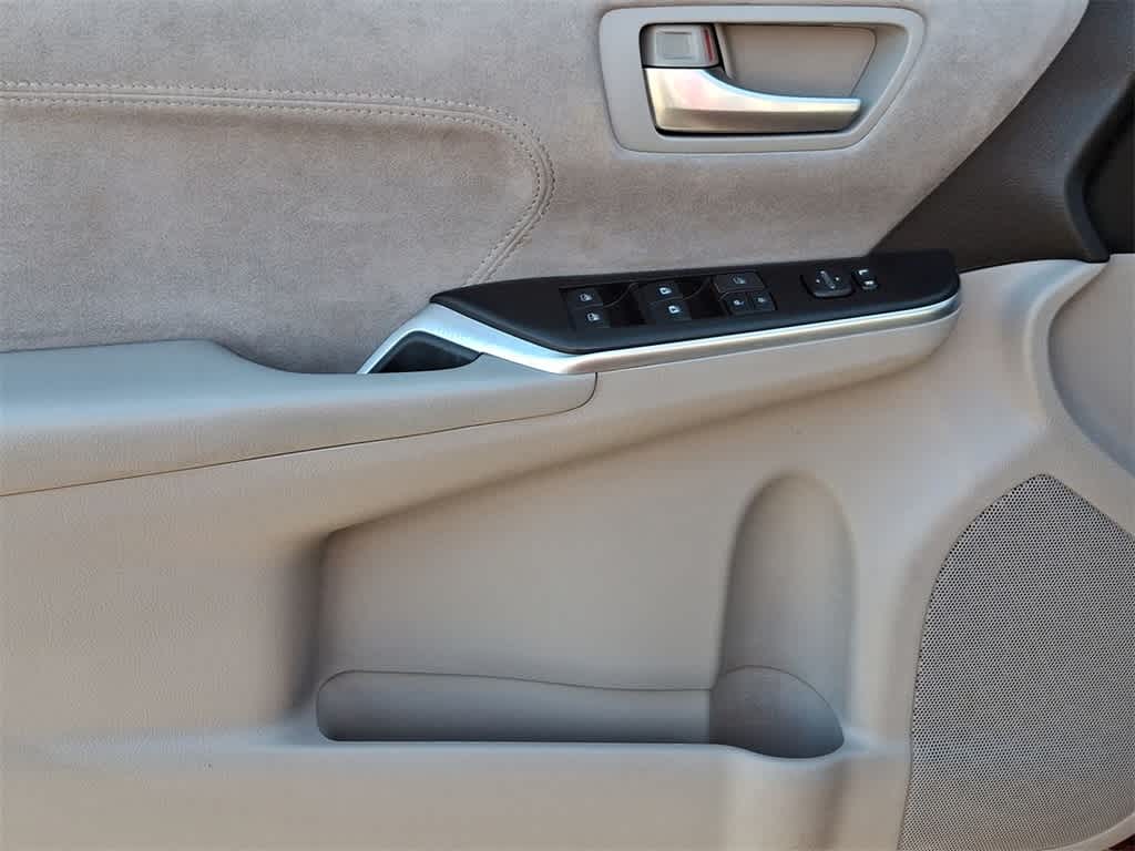 Thumbnail: 2015 Toyota Camry - 16