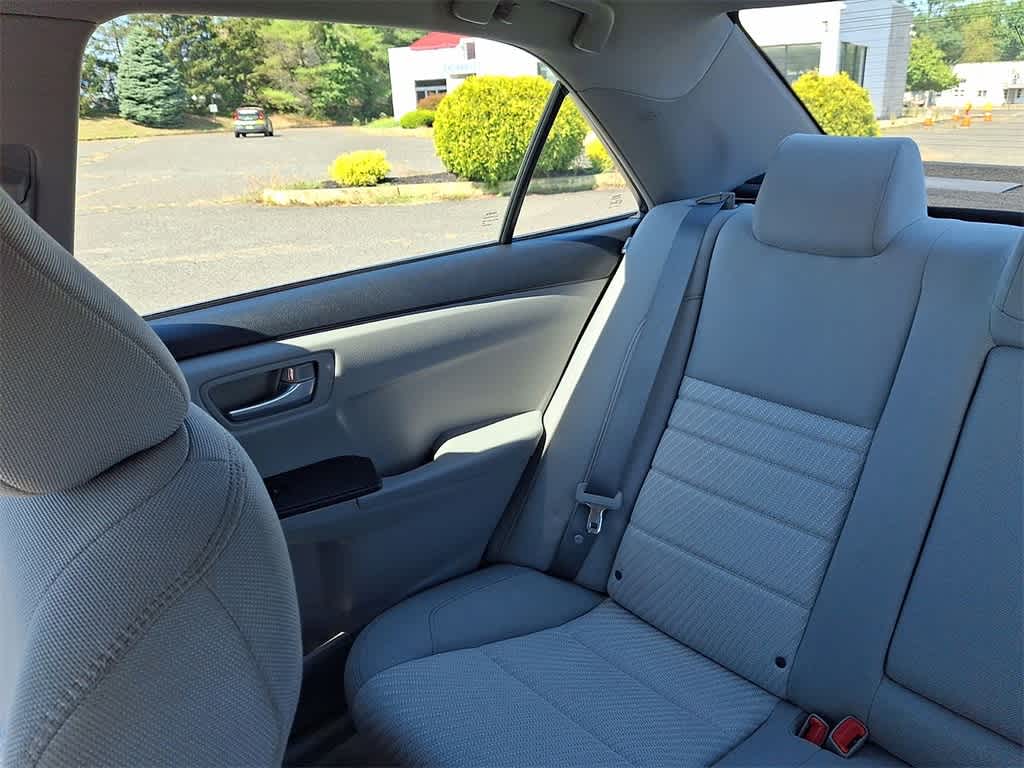 Thumbnail: 2015 Toyota Camry - 12