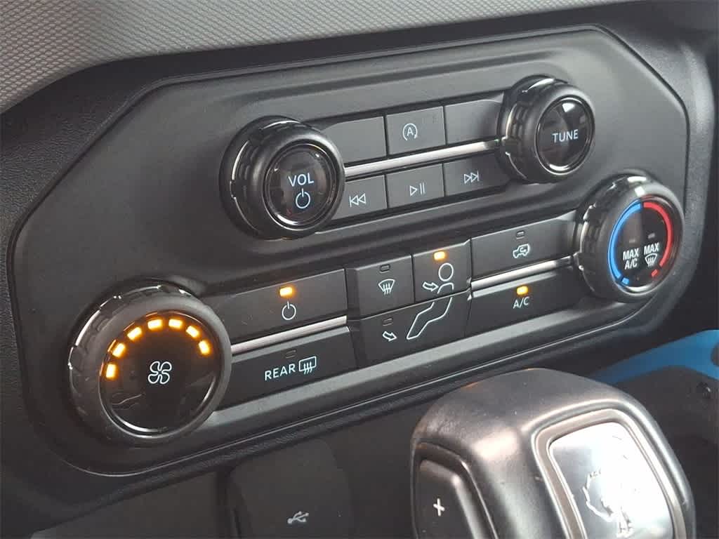 Thumbnail: 2021 Ford Bronco - 25