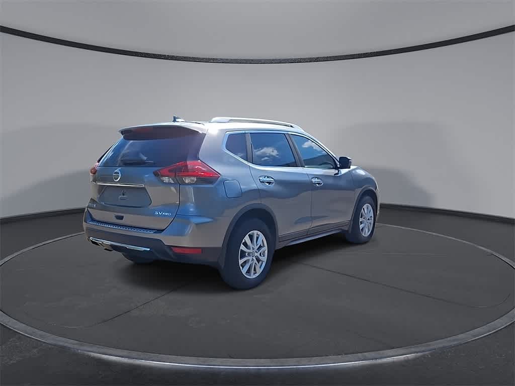 Thumbnail: 2018 Nissan Rogue - 8