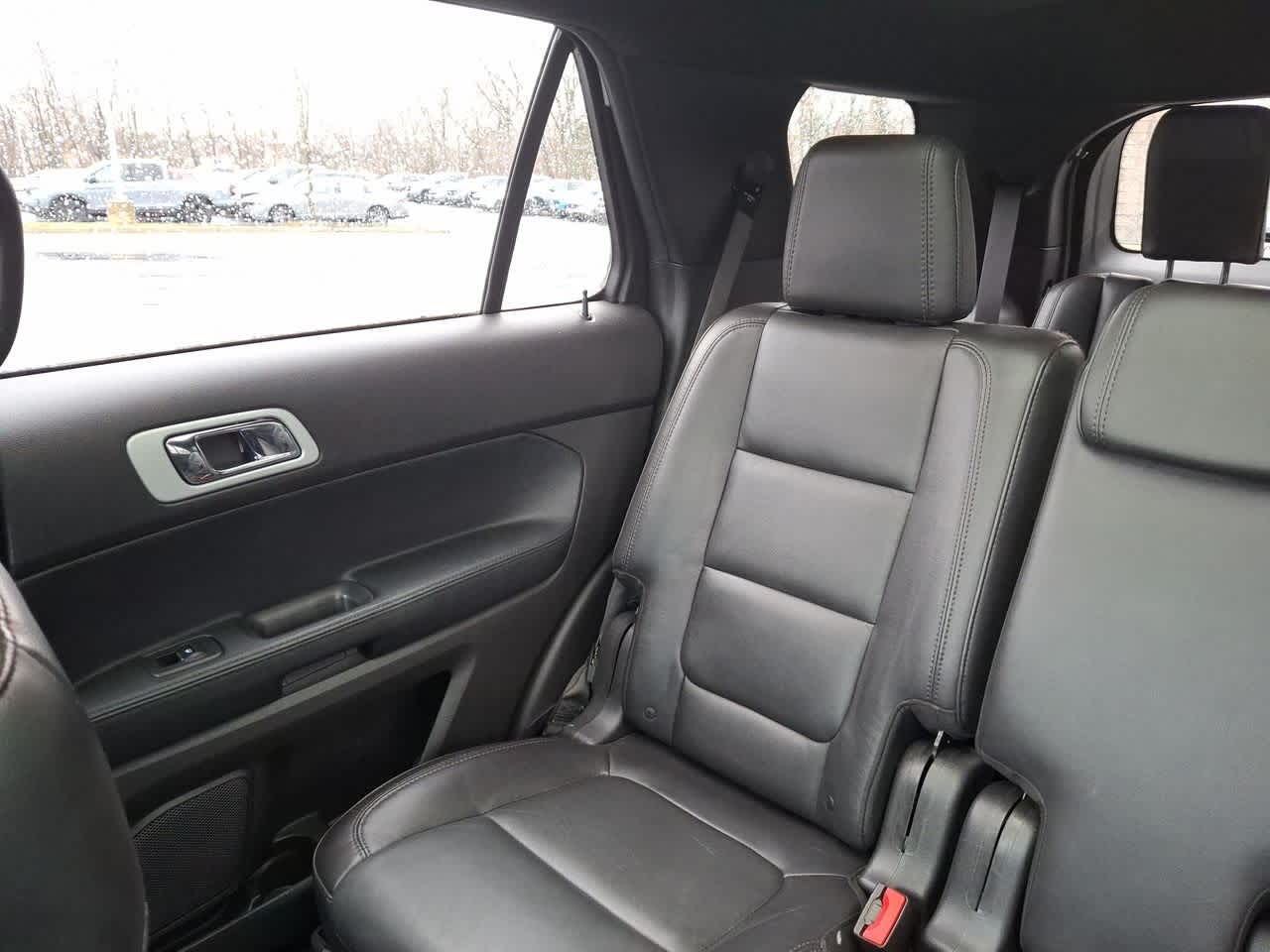 Thumbnail: 2015 Ford Explorer - 12