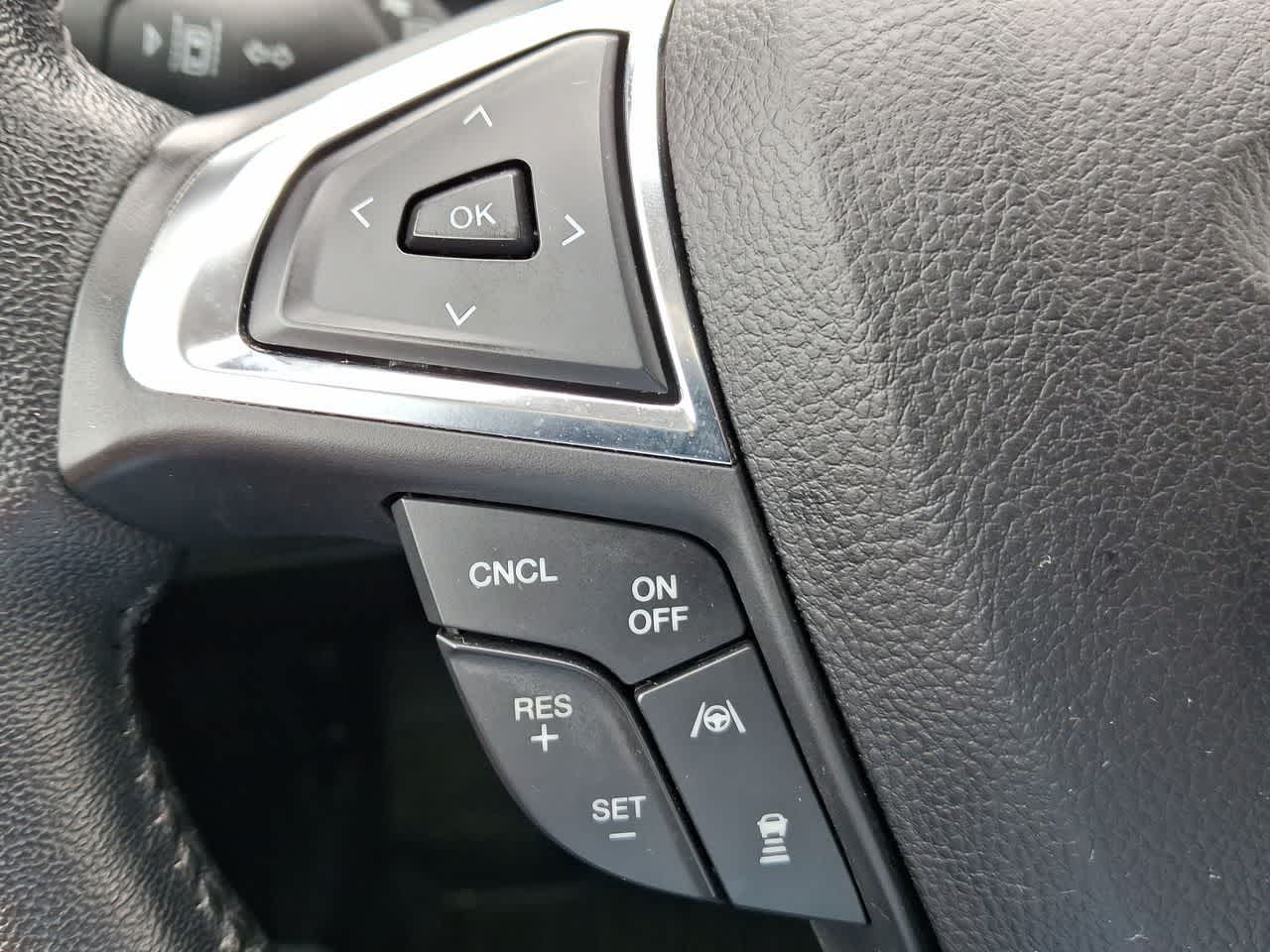 Thumbnail: 2021 Ford Edge - 23