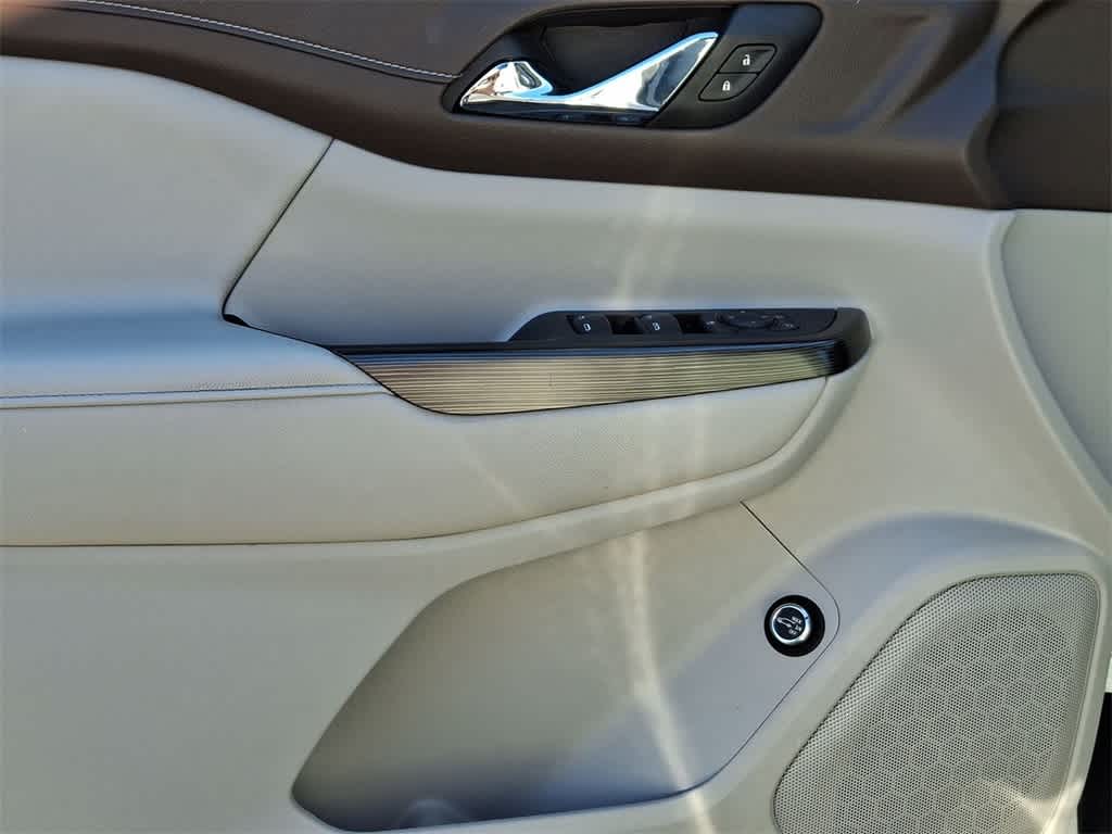 Thumbnail: 2021 GMC Acadia - 16